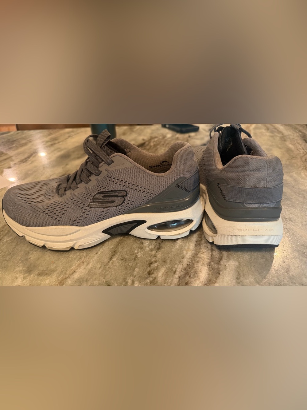 NEW! Skechers Men's Gray Athletic Sneakers size 9